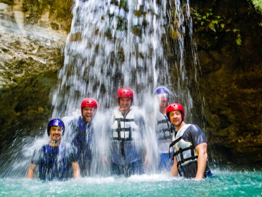 VIP Waterfalls and Countryside Tour
